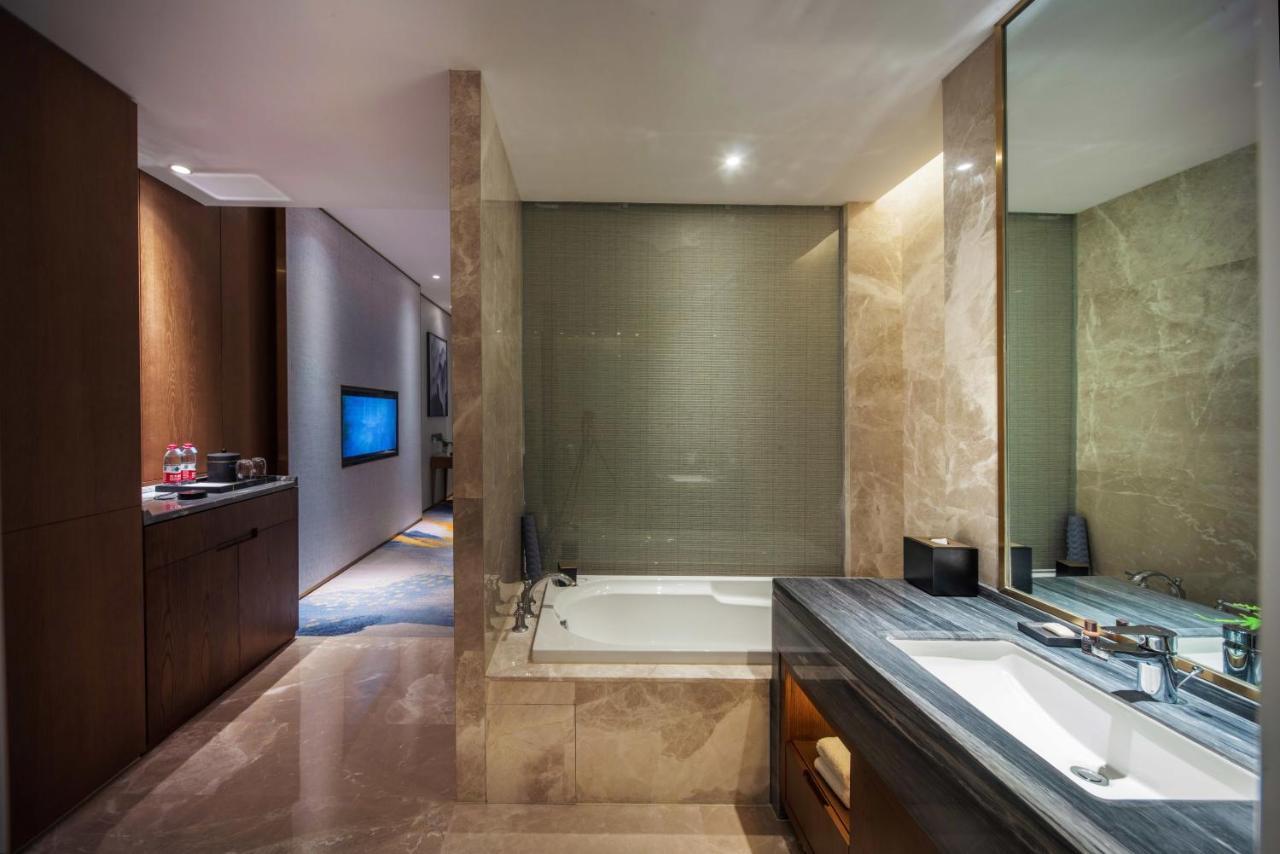Готель Wyndham Shiyan Downtown Екстер'єр фото